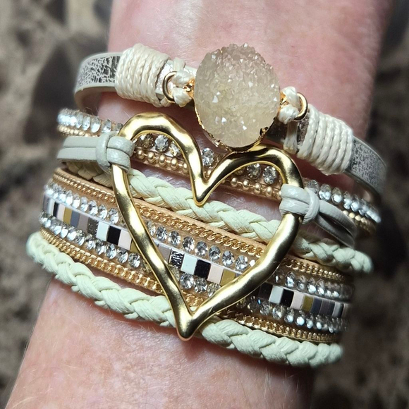 Women's Boho Gold & Beige Multi-Layer Heart Charm Bracelet, One Size - Picture 3 of 11